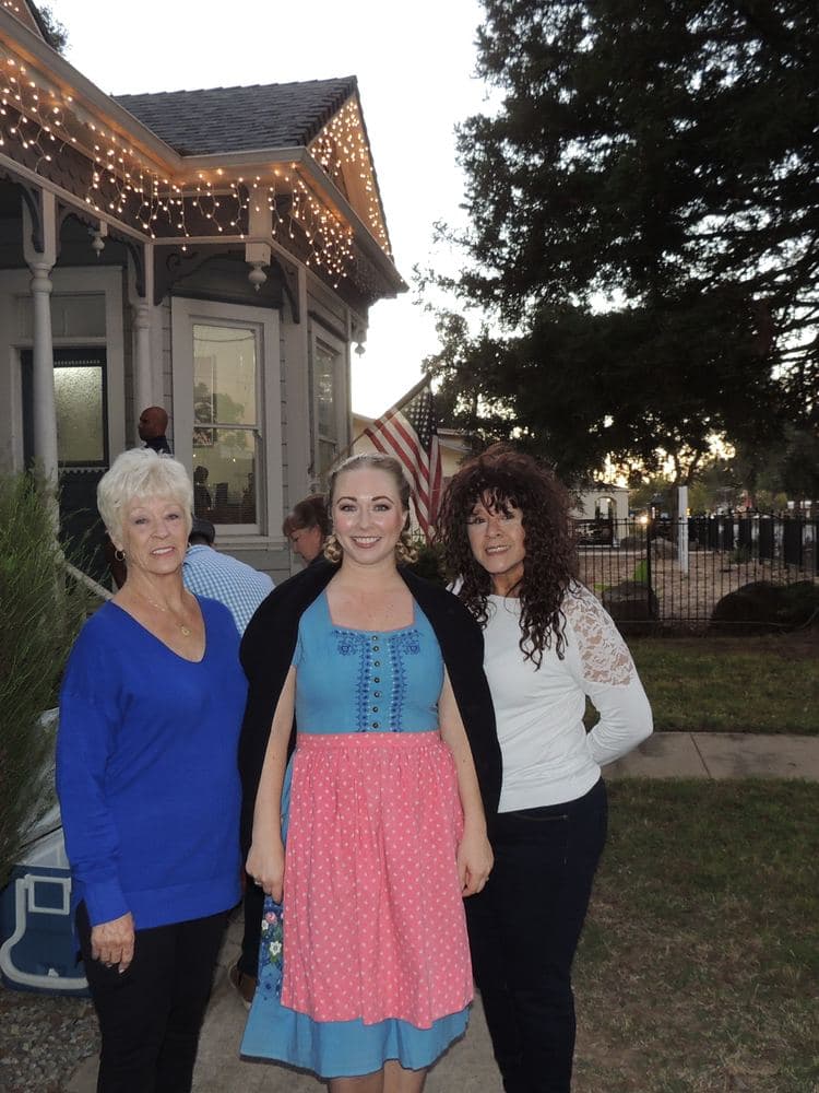 Oktoberfest at M&M Real Estate, moment 3